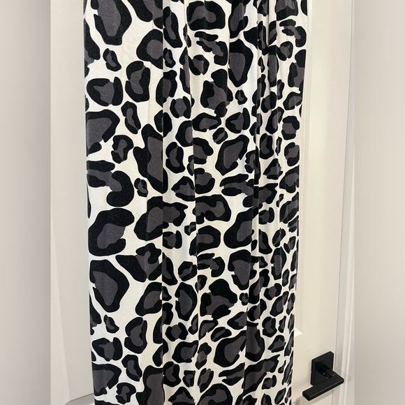 Thyme maternity animal print maxi dress with slit and thing waist belt,size XL - Picture 5 of 5